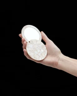 Circle Mirror