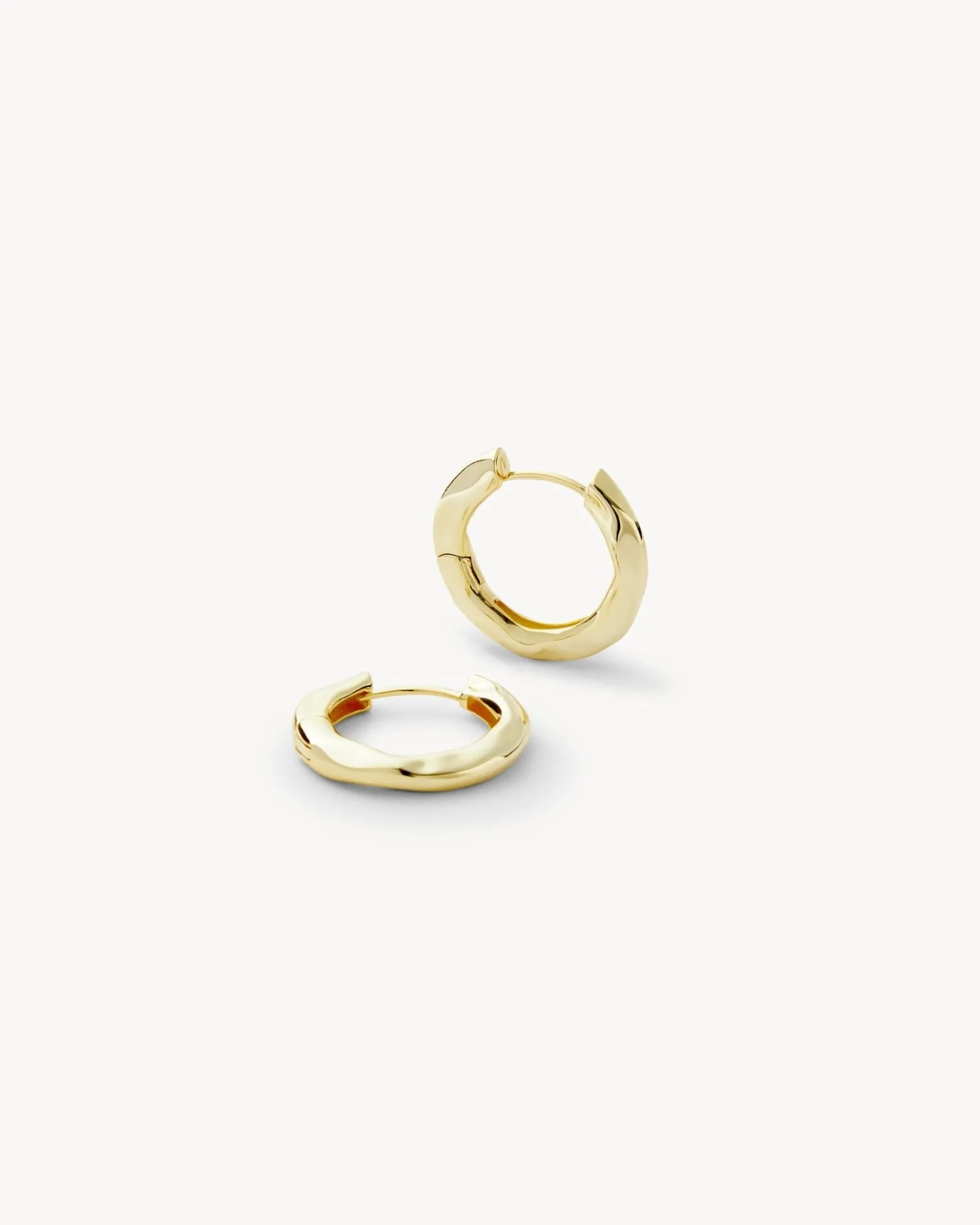 Petite Wavy Hoops