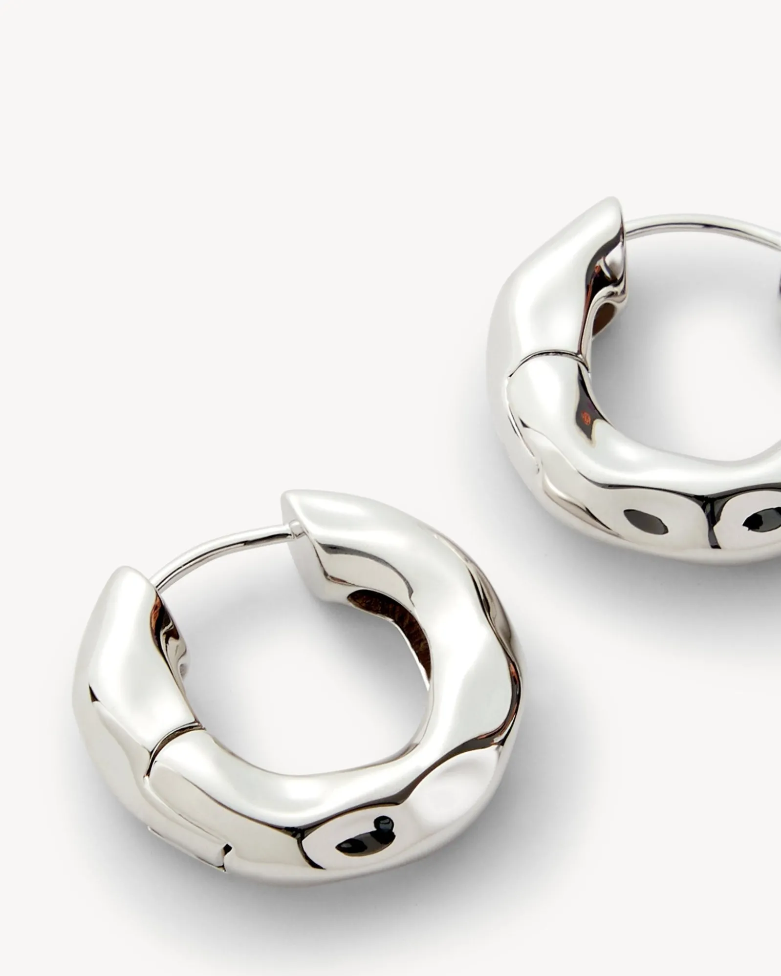 Wavy Chunky Hoops